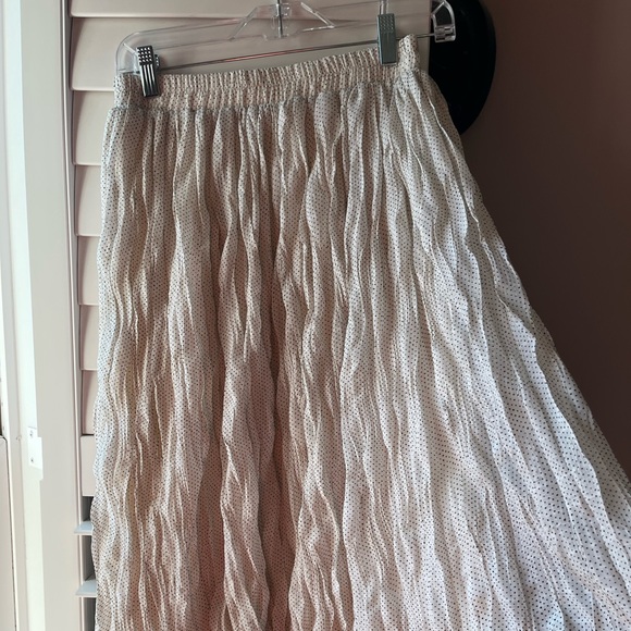 Bohme fully lined polka dot midi skirt. Size small. New without tag. - Picture 3 of 9